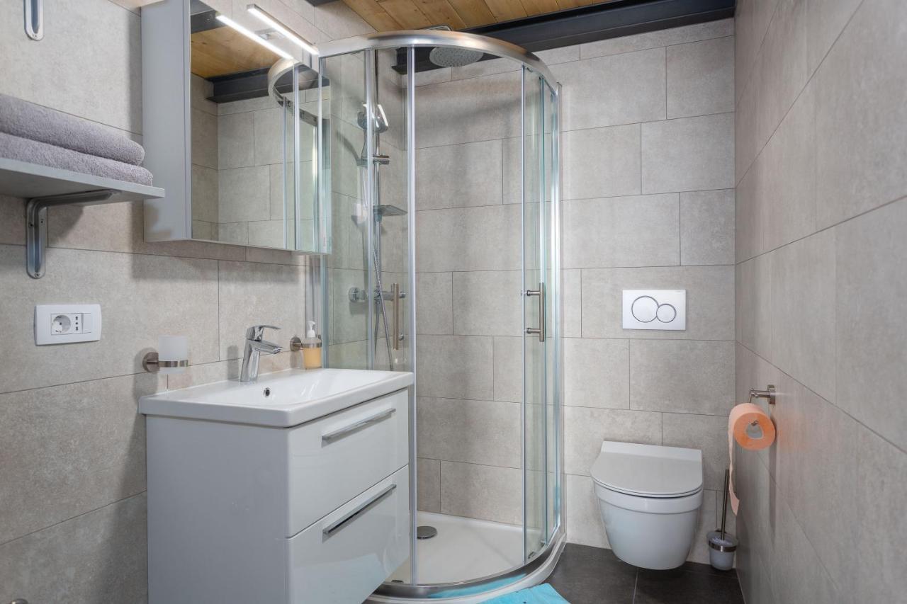 Gallery Apartment In Skrbcici Экстерьер фото